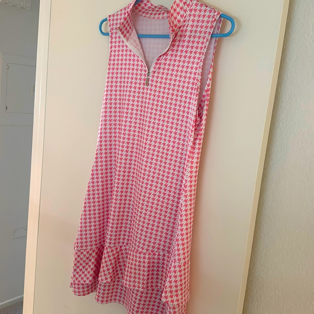 Pink houndstooth women’s golf dress